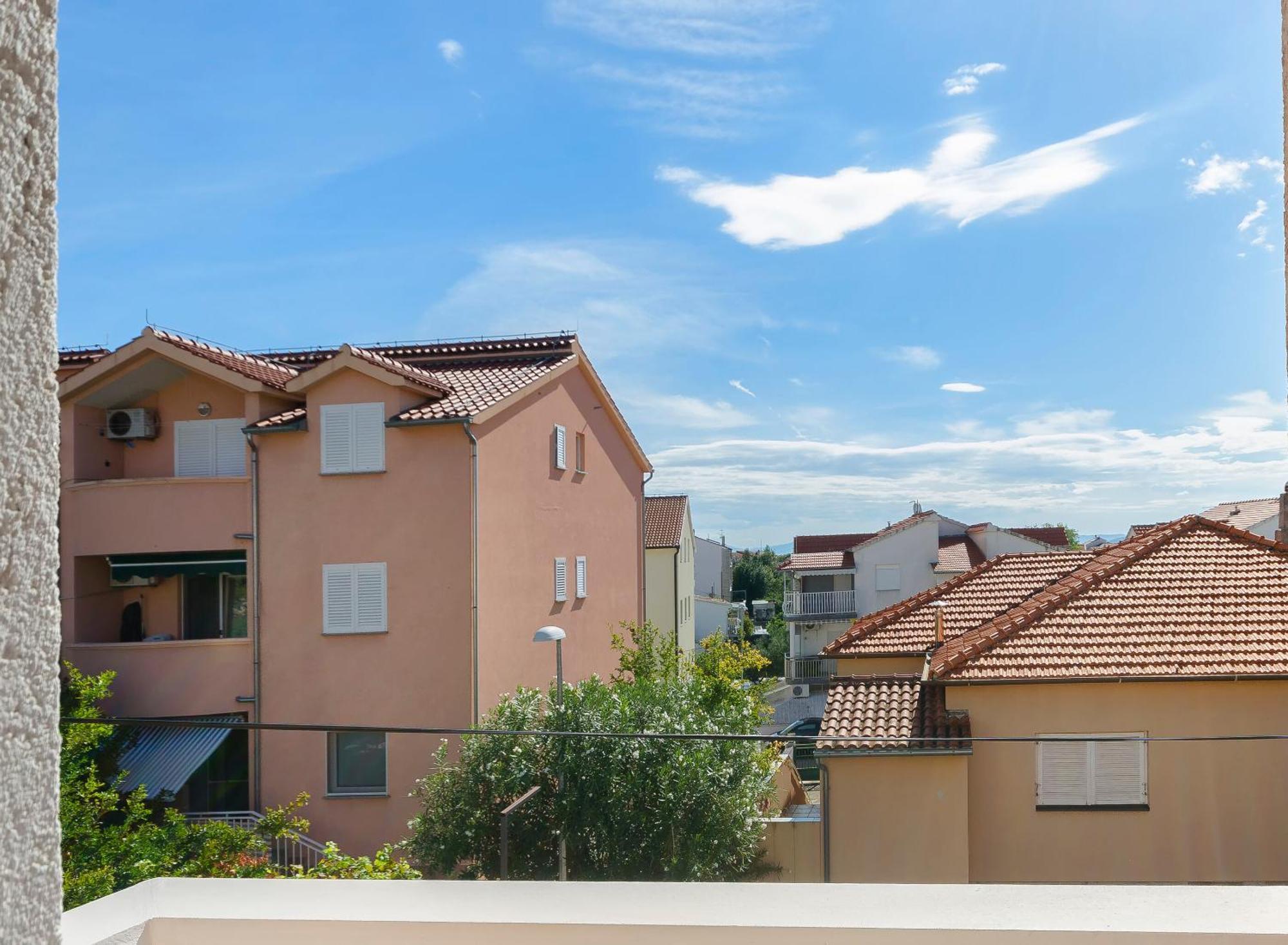 Apartments And Rooms Mladen Vodice Exterior photo